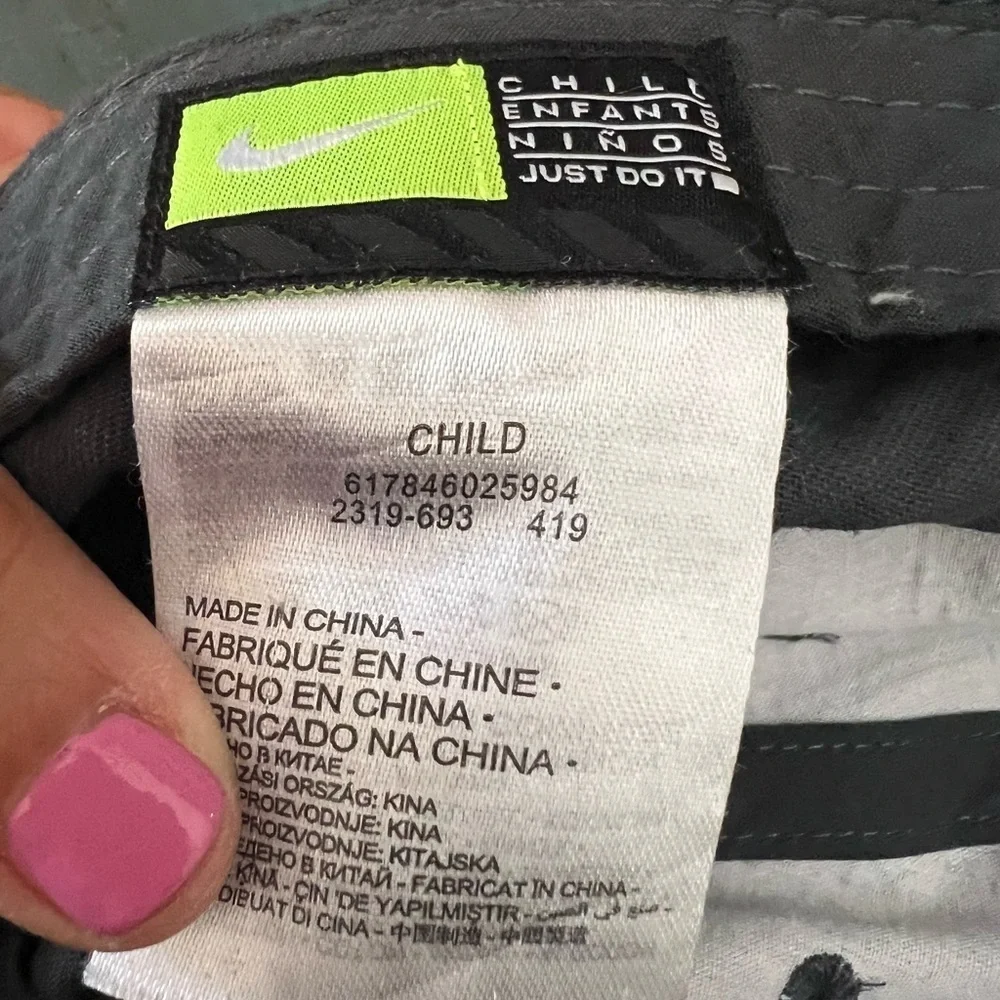 Nike Hat Kids  Just do it. Black hat.
